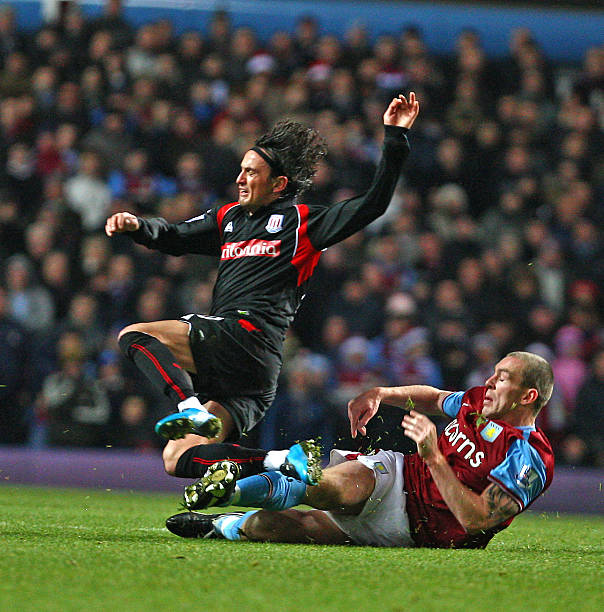 艾顿此举意 艾顿此举意